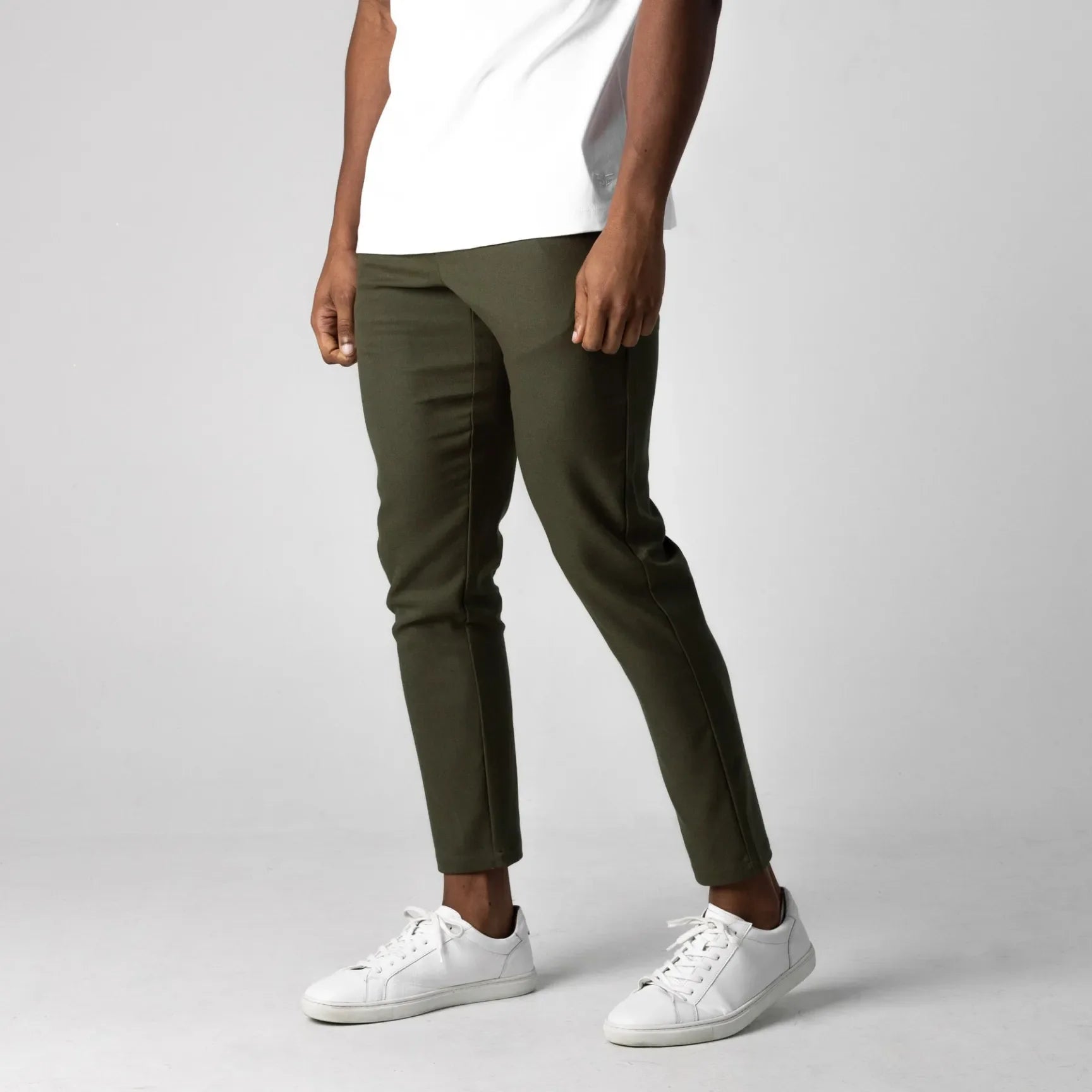 VALERIA LAURENT | Chino Elástico Premium Verde