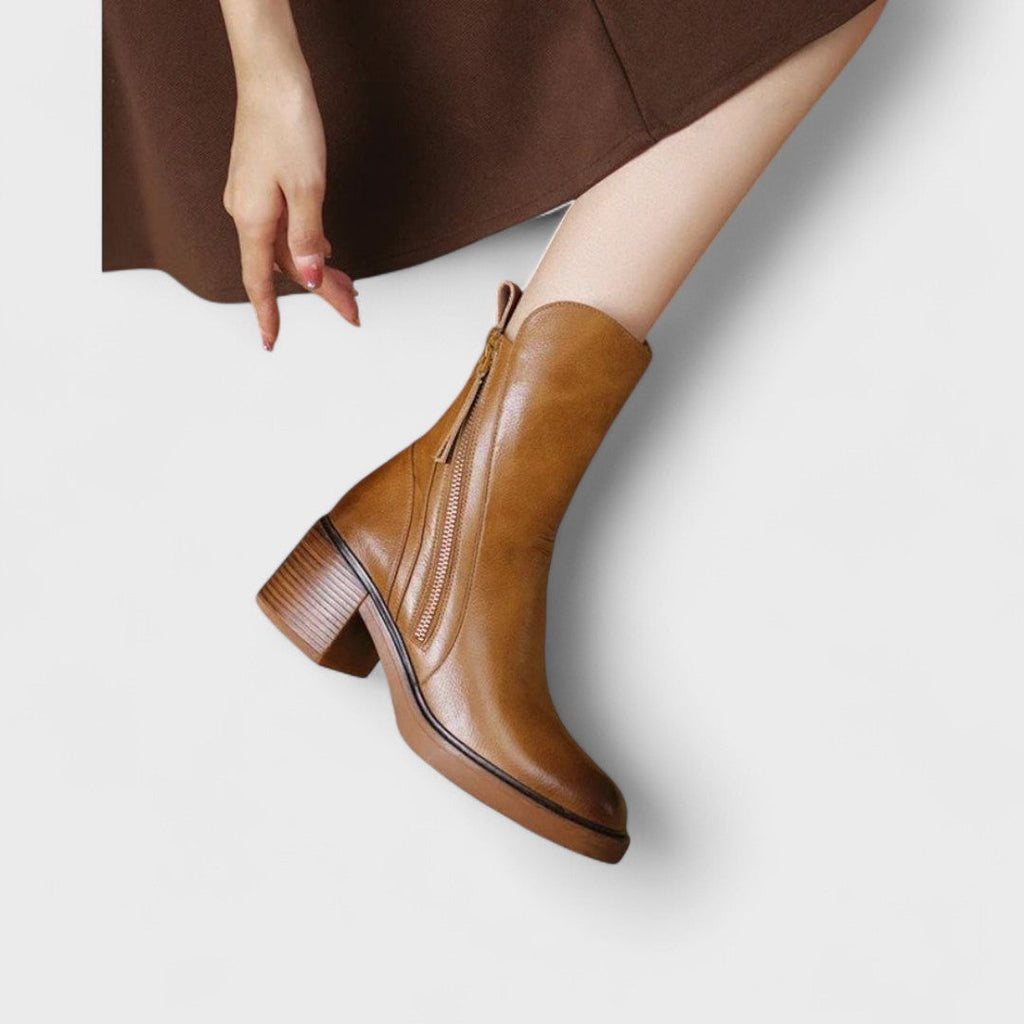 VALERIA LAURENT | Garciel - Elegantes Botines de Cuero