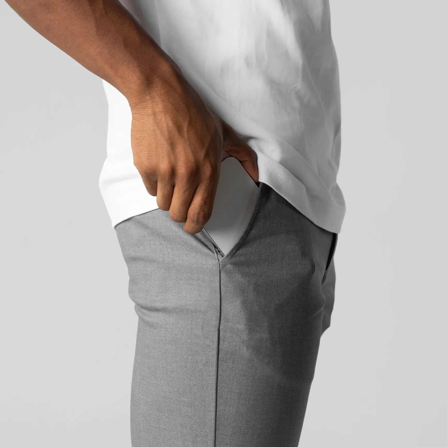 VALERIA LAURENT | Chino Elástico Premium Gris