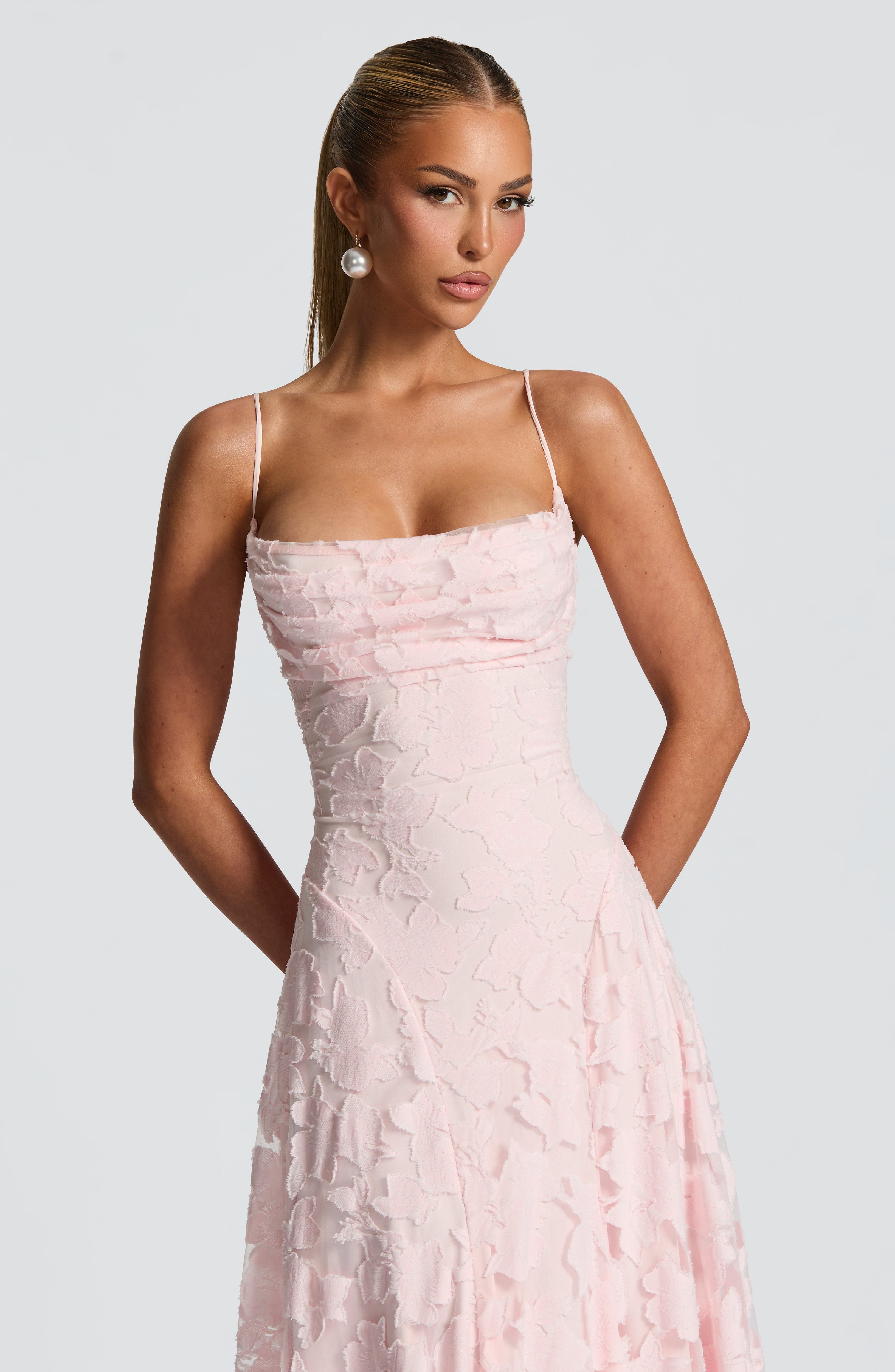 VALERIA LAURENT | Solène™ – Vestido elegante para ocasiones especiales