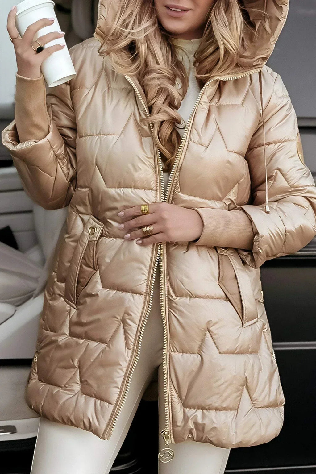 VALERIA LAURENT | Lina | Chaqueta acolchada larga y cálida con capucha amplia