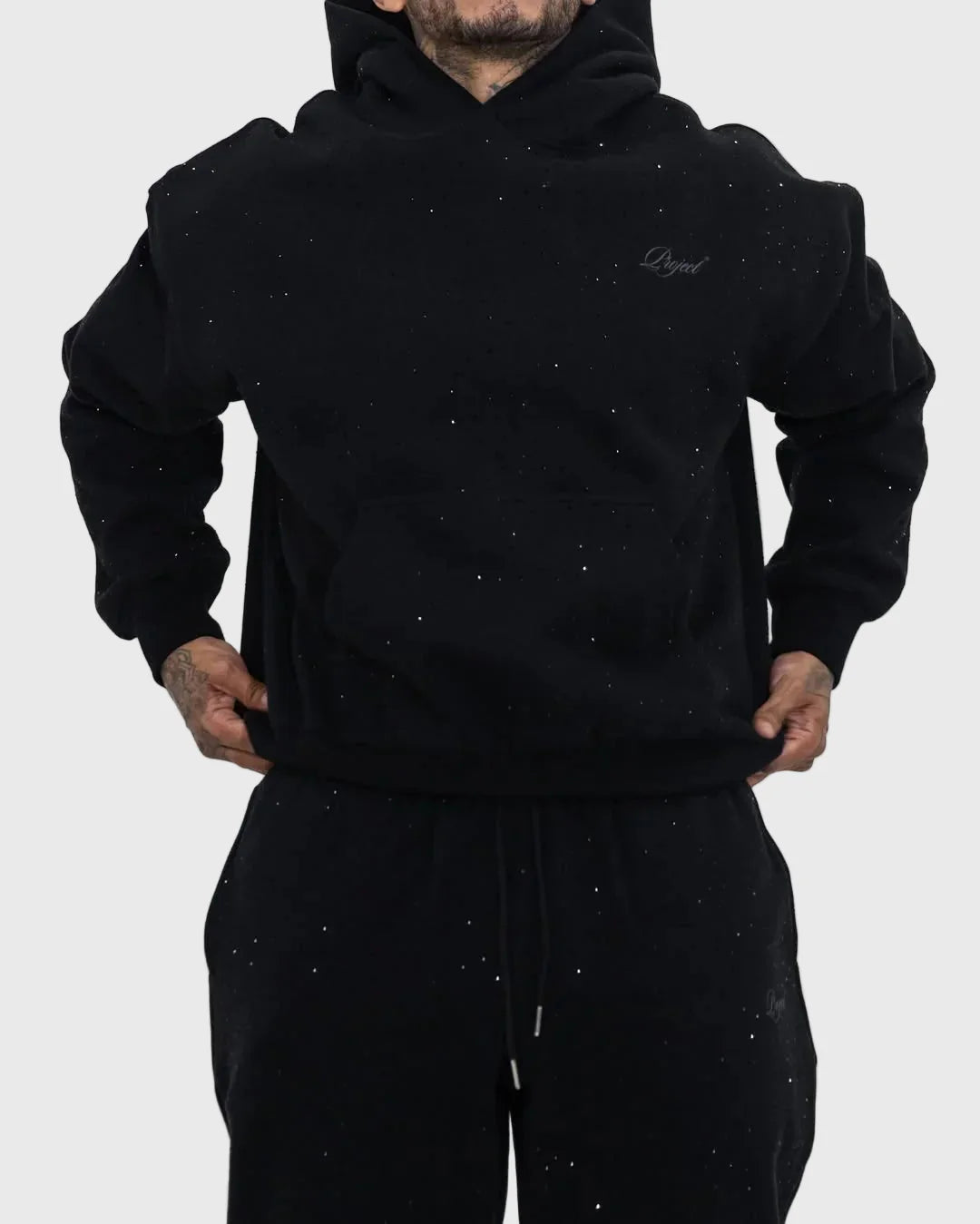 VALERIA LAURENT | Conjunto de sudadera y joggers con detalles de pedrería (Unisex)