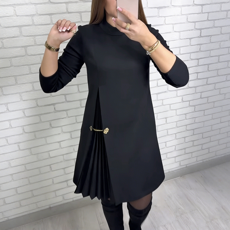 VALERIA LAURENT | Vestido plisado con cadena dorada